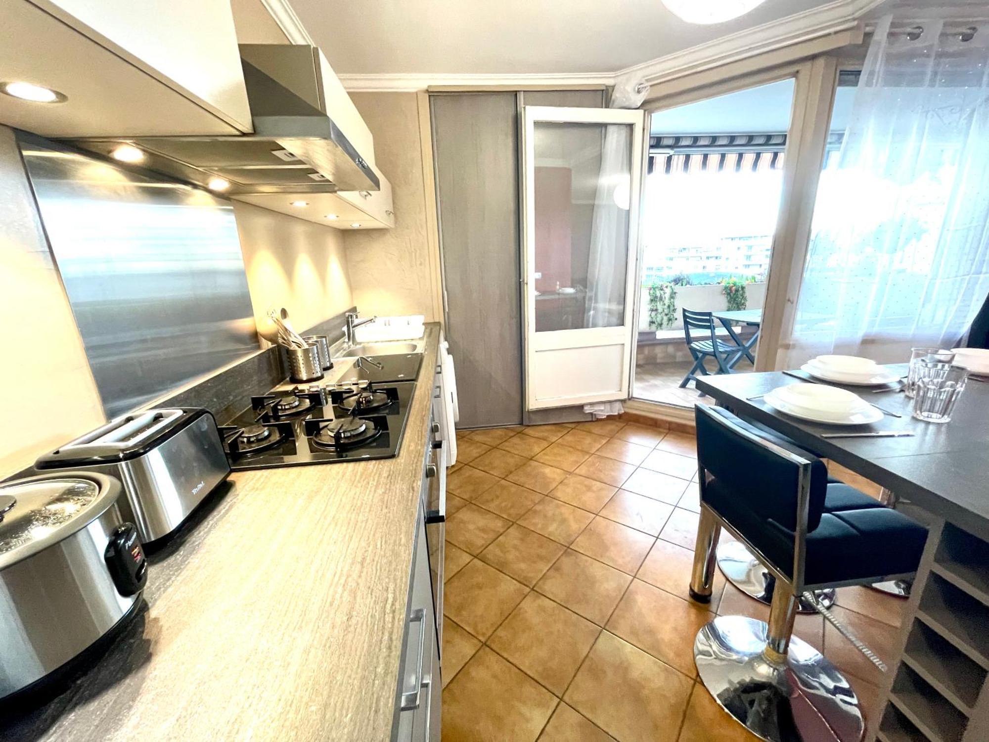 Chambre Privee En Colocation Dans Un Appartement Vaulx En Velin Centre Екстер'єр фото