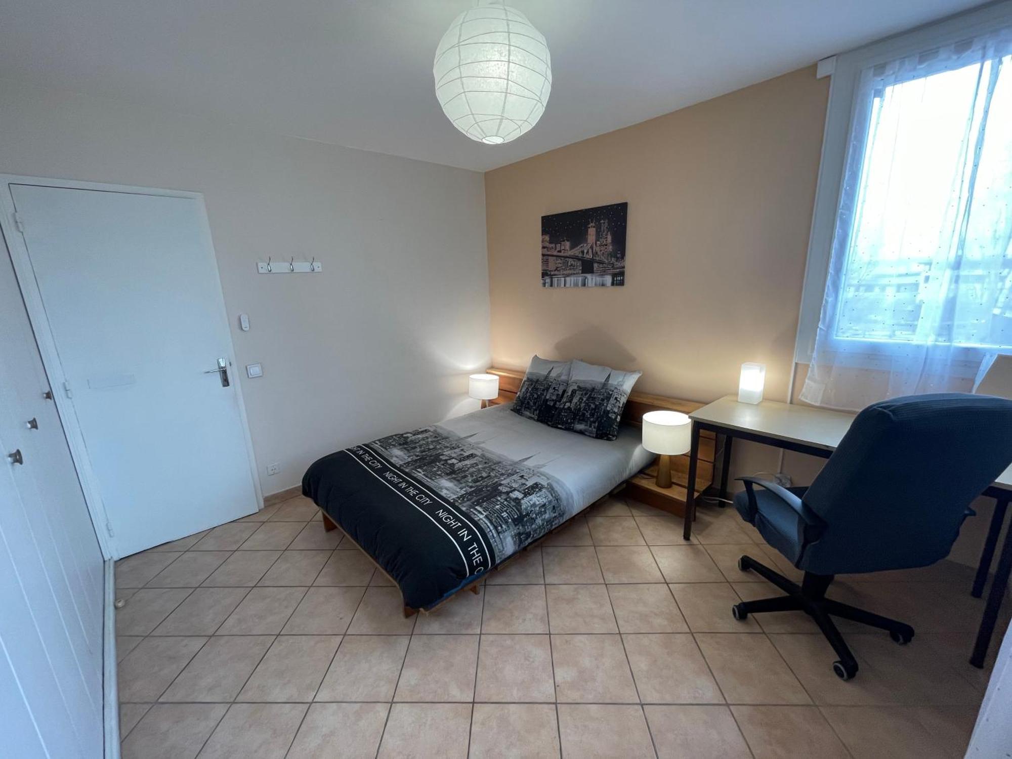 Chambre Privee En Colocation Dans Un Appartement Vaulx En Velin Centre Екстер'єр фото