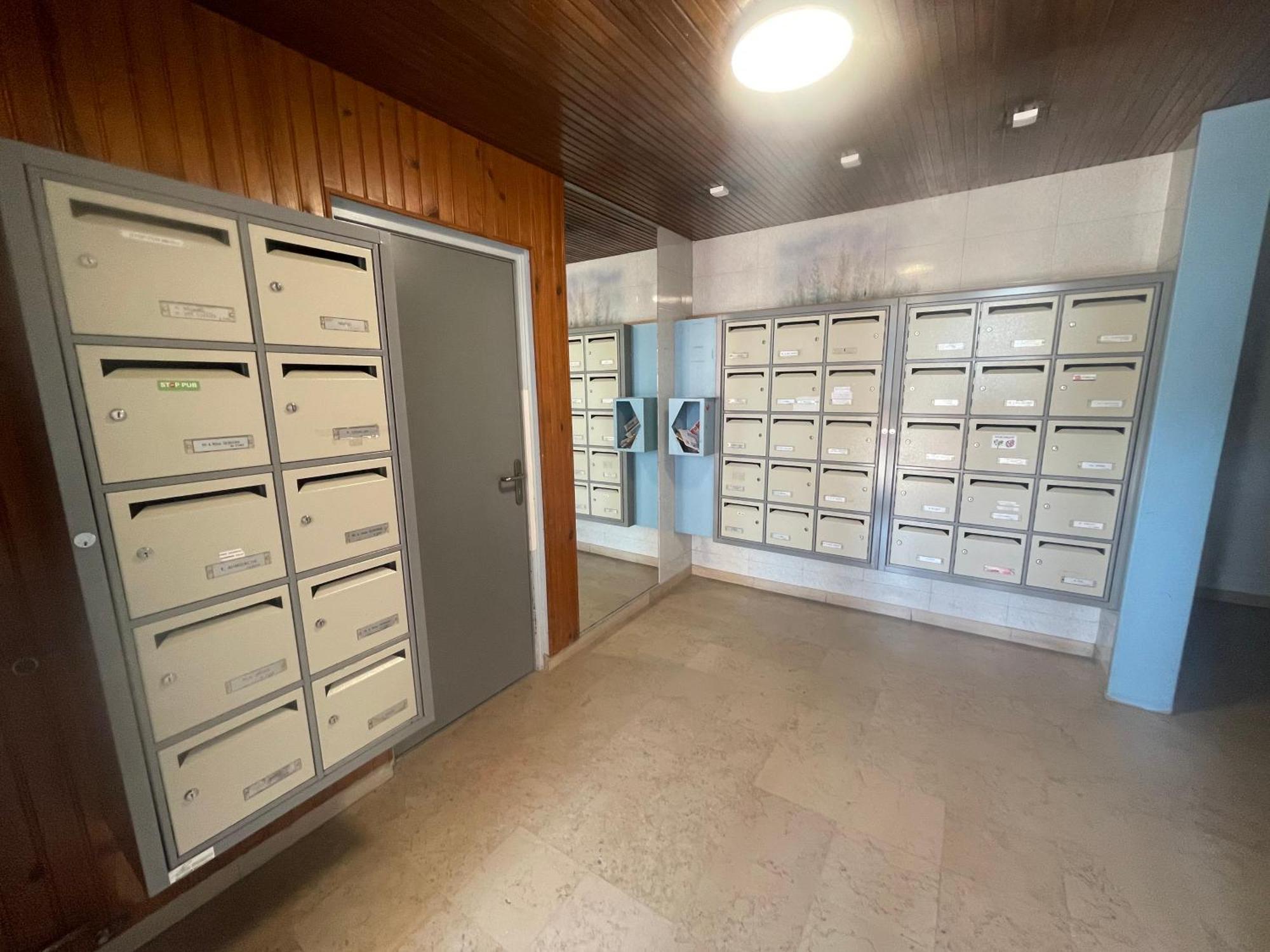 Chambre Privee En Colocation Dans Un Appartement Vaulx En Velin Centre Екстер'єр фото